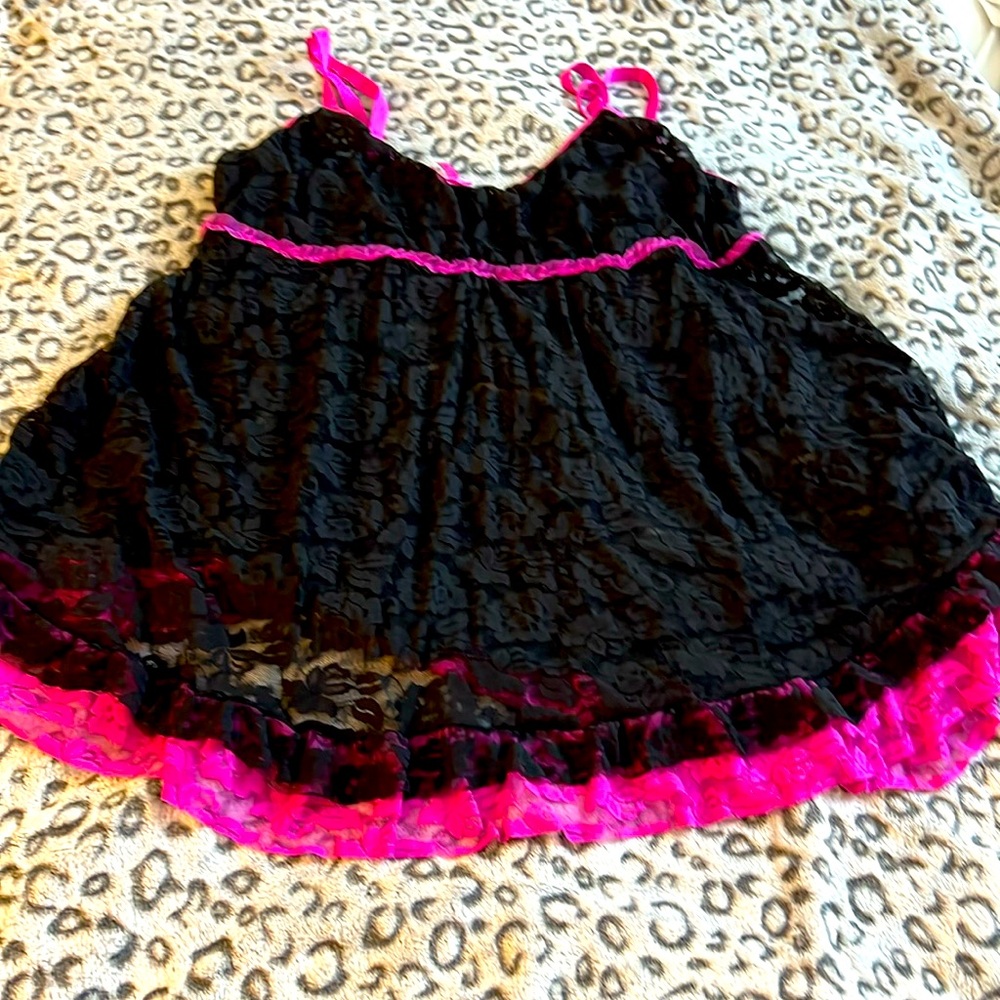 Torrid Lace Baby Doll - 3x black and pink